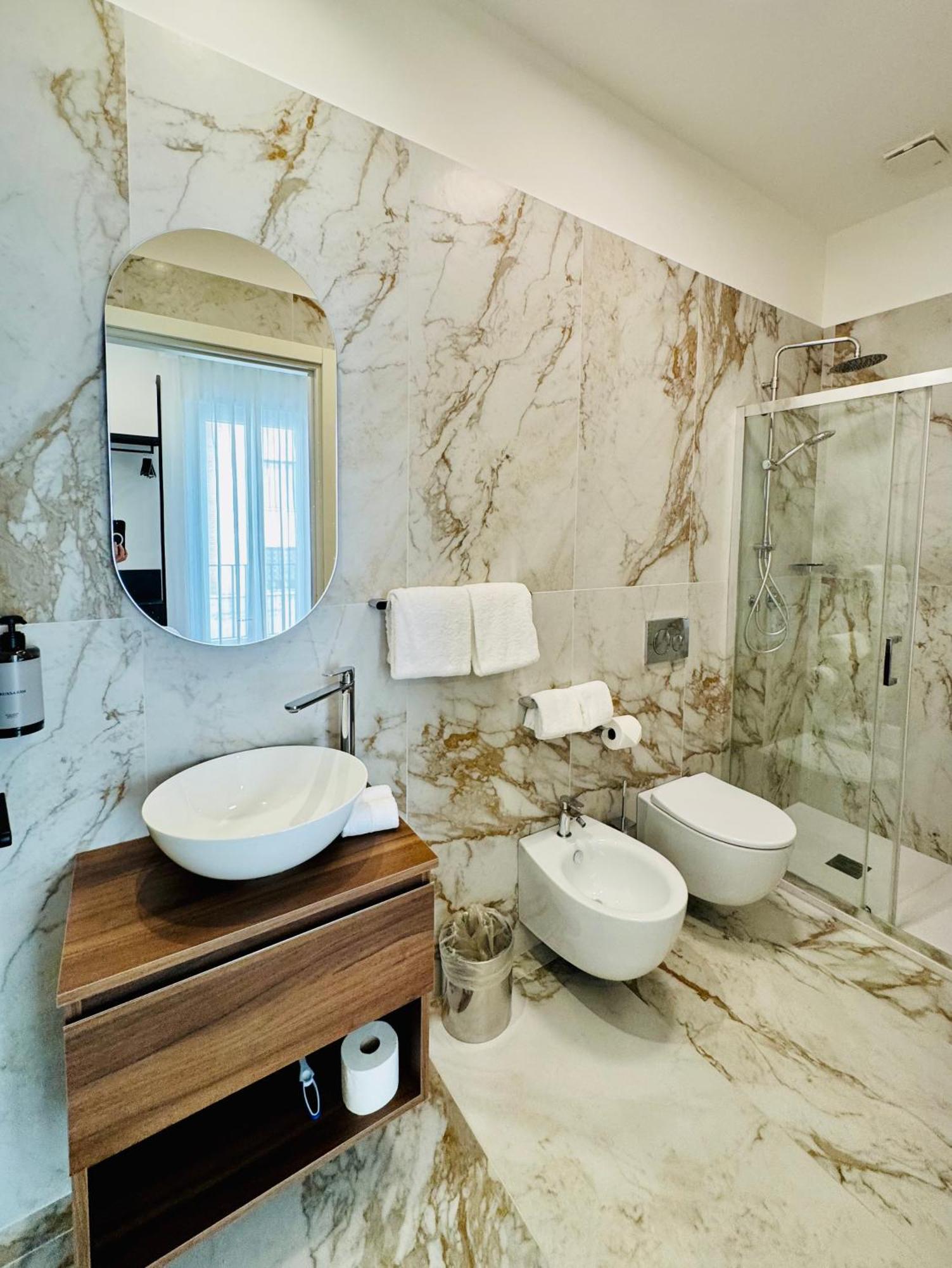 Museum Hospitality - Vatican Apartments Рим Екстериор снимка